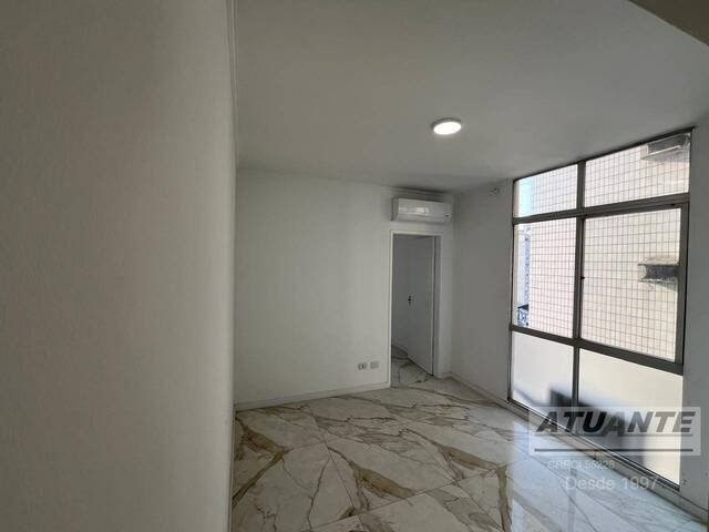 #1842 - Apartamento para Venda em Santos - SP