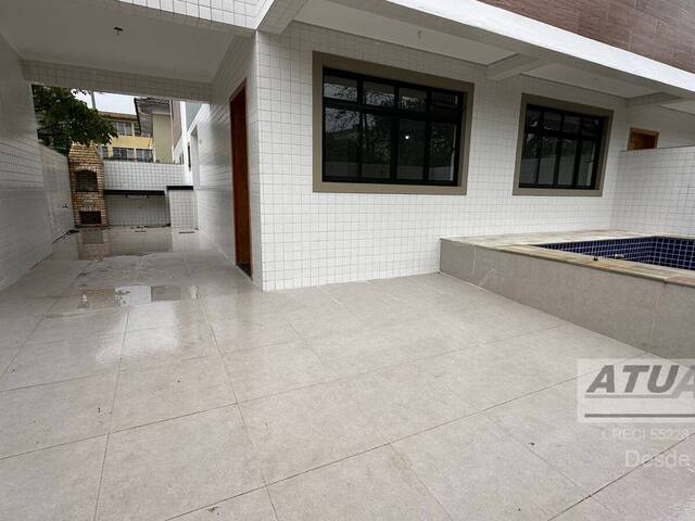 #1735 - Casa para Venda em Santos - SP - 2