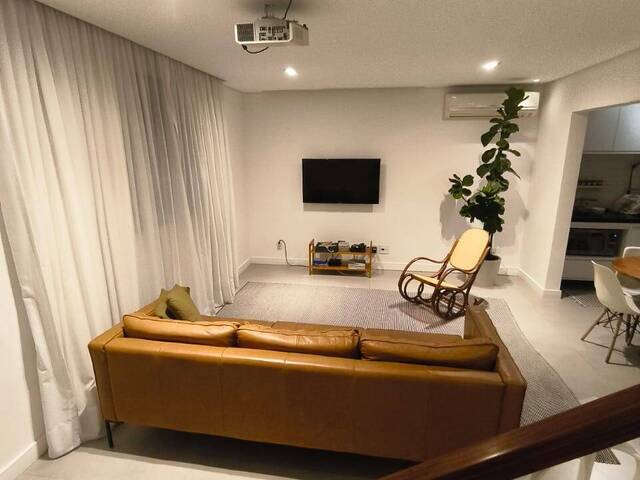 #1993 - Sobrado para Venda em Santos - SP