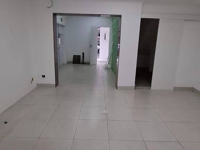 #2016 - Loja para Locação em Santos - SP