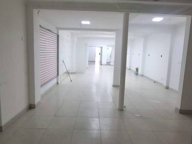 #2016 - Loja para Locação em Santos - SP