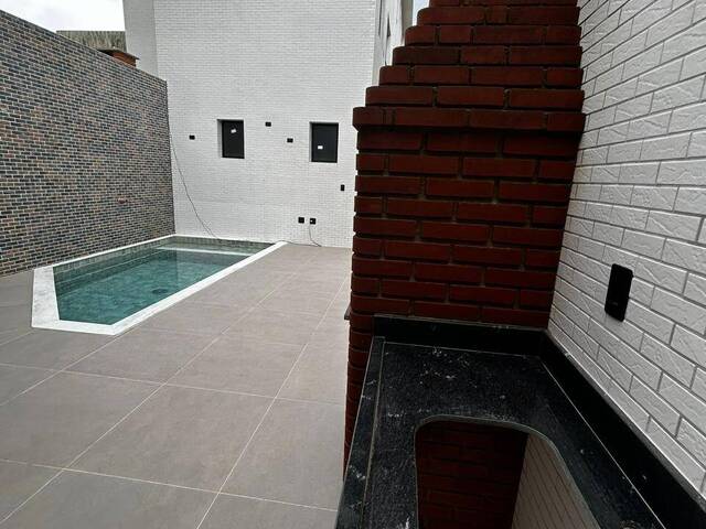 #1985 - Casa para Venda em Santos - SP - 2