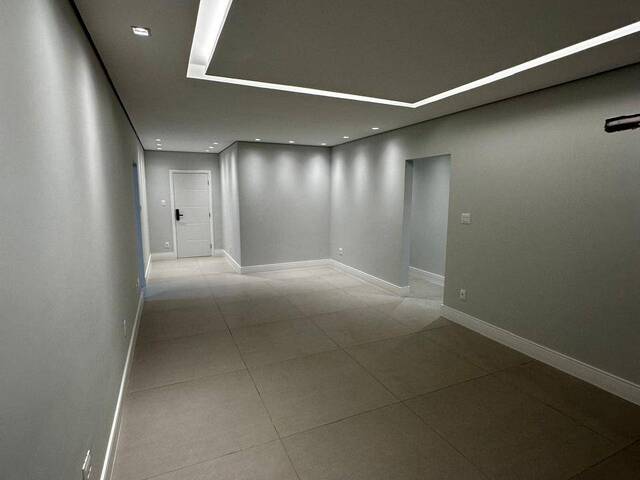 Apartamento para Venda em Santos - 4